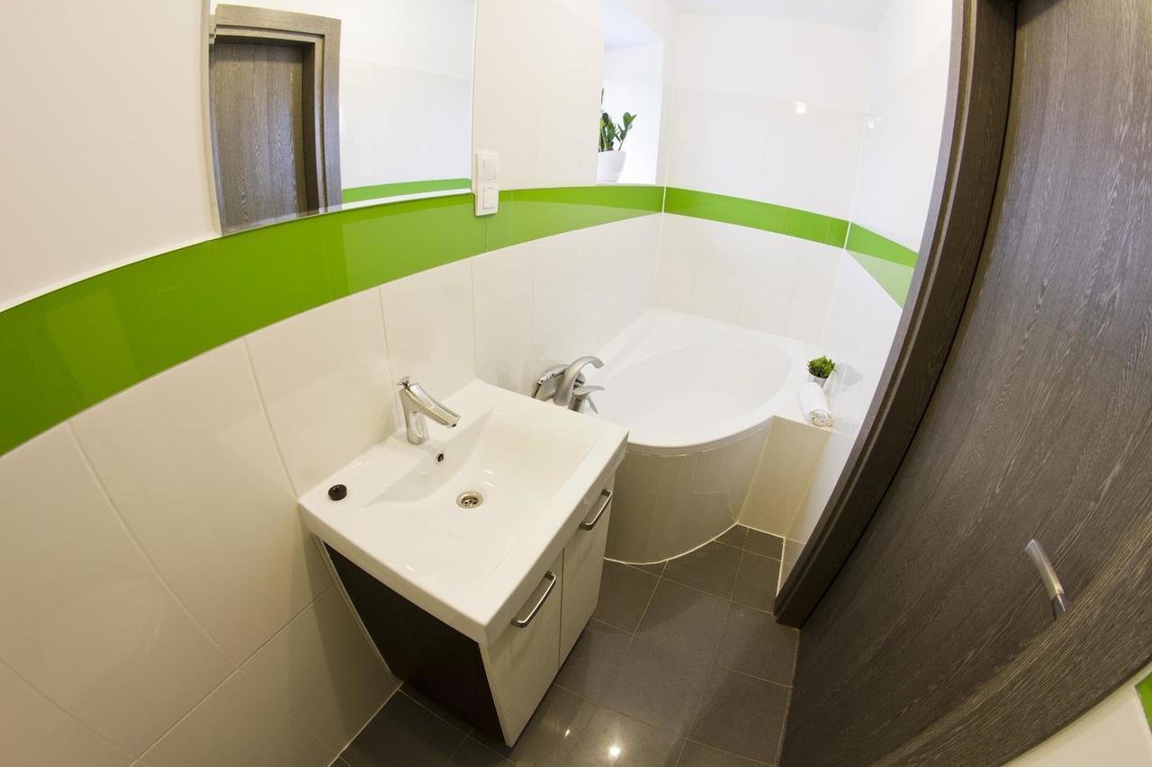 Park Apartament Жешов Екстериор снимка